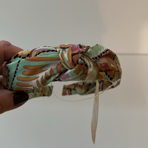 Knot Headband Leaf & Floral Pattern - Picture 4 of 5